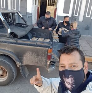 DÍA DEL AMIGO CON UN PLATO DE COMIDA: ALL BOYS SOLIDARIO SALE A LOS BARRIOS