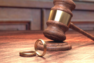 CURIOSIDADES DEL 8 DE JUNIO: ES LEY EL DIVORCIO EN ARGENTINA