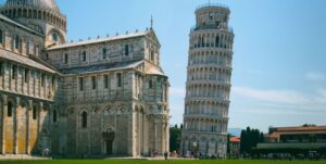 CURIOSIDADES DEL 7 DE ENERO: ¿SE CAERA LA TORRE INCLINADA DE PISA?