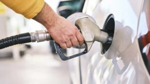 LAS PETROLERAS ADELANTARON LA SUBA DE COMBUSTIBLES