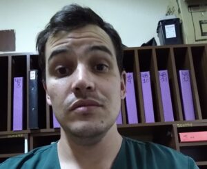 DR SANTIAGO RIOLFO: LOS BENEFICIOS DE LA NATACIÓN EN NIÑAS Y NIÑOS
