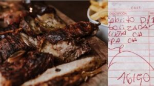 DOS DOCENTES DE VACACIONES ALMORZARON Y SE ENFURECIERON CUANDO LE TRAJERON LA CUENTA