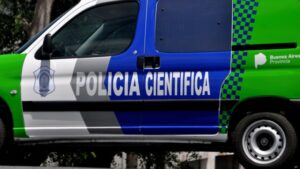 TERROR: ENTRAN A SU CASA MIENTRAS DORMÍA Y VIOLENTAMENTE SE LLEVAN SU DINERO