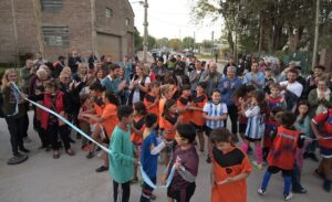 INAUGURAN 8 CUADRAS DE PAVIMENTO, OBRA HÍDRICA Y MEJORAS EN LA ZONA