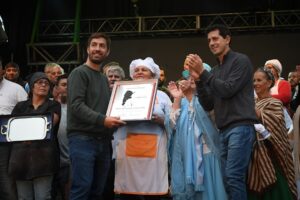 WADO ENTREGÓ «AFRGENTINA FEDERAL» A LA FIESTA NACIONAL DE LA TORTA FRITA