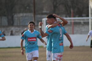 EL DUELO DE BLANQUINEGROS FUE PARA CLUB MERCEDES