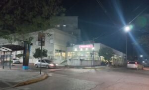 UN HOMBRE EN GRAVE ESTADO DE SALUD TRAS CAER EN EL INGRESO A GOWLAND