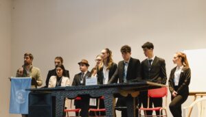 USTARROZ JUNTO A ESTUDIANTES DE SAN PATRICIO EN 2° MODELO DE NACIONES UNIDAS