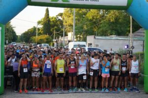 LA CARRERA NOCTURNA VOLVIÓ A CONVOCAR Y FUE UN ÉXITO