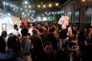FIESTA NACIONAL DEL DURAZNO: DIA 2, CON MUY BUEN MARCO DE PÚBLICO