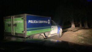 OLAVARRÍA: HALLAN TRES CUERPOS SIN VIDA E INVESTIGAN SI FUE FEMICIDIO SEGUIDO DE SUICIDIO