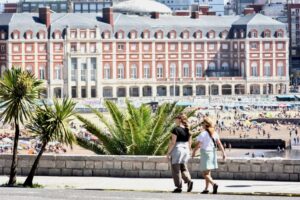 MAR DEL PLATA CON LA MITAD O POCO MÁS DE OCUPACIÓN TURISTICA