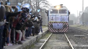 INTENDENTE DE PEHUAJÓ PREOCUPADO POR POSIBLE CIERRE DEL FF.CC SARMIENTO