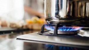 OFICIAL: NUEVAS SUBAS EN TARIFAS DE LUZ Y GAS EN JUNIO