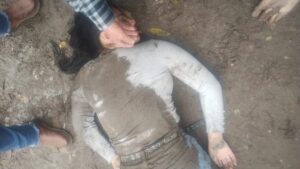 MORENO: MOTOCHORROS ATROPELLARON A UNA POLICIA PARA ROBARLE