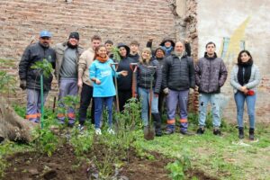 LA ESCUELA 13 YA TIENE SU JARDIN DE MARIPOSAS