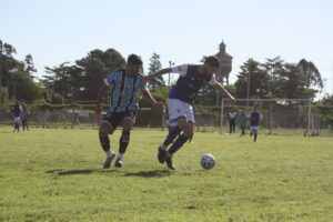 VÉLEZ GANÓ Y SE ILUSIONA EN EL TORNEO REGIONAL
