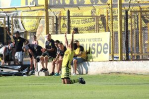 FLANDRIA LLEGÓ AL EMPATE CON UNO MENOS Y EN EL ÚLTIMO SUSPIRO