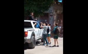 «VUELTA OLÍMPICA» DE L-GANTE POR MERCEDES TRAS SABER QUE NO VOLVERÁ A LA CÁRCEL