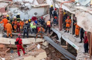 BOMBEROS MERCEDINOS FUERON RESCATISTAS EN EL DERRUMBE DE VILLA GESELL