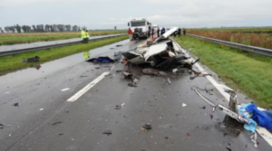 TRAGEDIA EN RUTA 33: IBAN A NACIMIENTO FAMILIAR Y SE MATARON PADRE E HIJO