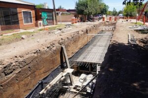 AVANZAN LAS OBRAS DEL INMENSO CANAL HÍDRICO EN MERCEDES