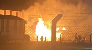 INCENDIO DE MAGNITUD EN EL PARQUE INDUSTRIAL DE CHIVILCOY