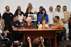 ABUELAS RECUPERAN NIETA 139: DIRIGENTES OPINARON EN LAS REDES