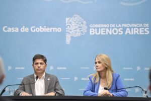 KICILLOF LE RESPONDIÓ A MILEI: LO DENUNCIÓ Y LO DESAFIÓ A QUE «NO SEA COBARDE»