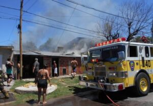 TRAGEDIA: EN CAMPANA SE INCENDIÓ UNA CASA Y MURIERON 4 HERMANITOS