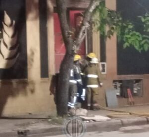 COOPERATIVISTAS Y BOMBEROS EVITARON INCENDIO DE PANADERÍA EN LA MADRUGADA