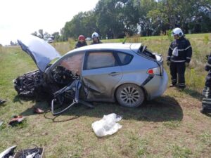 FUERTE CHOQUE DE AUTOMÓVIL Y DOS CAMIONES EN RUTA 5