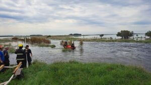 INTENSA BÚSQUEDA DE 3 PERSONAS DESAPARECIDAS EN UN CANAL TRAS CHOQUE EN BOLIVAR