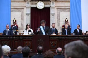 MILEI DEFENDIÓ SU POLÍTICA ECONÓMICA Y ATACÓ A KICILLOF POR INSEGURIDAD