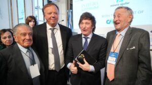 EMPRESARIOS, BANQUEROS, SRA Y CAME RESPALDARON SALIDA DEL CEPO