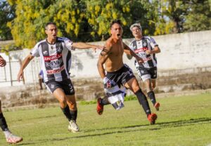 CLUB MERCEDES CORTÓ LA SEQUÍA Y VOLVIÓ A LA VICTORIA