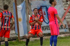 VILLA MANCHI SIGUE FIRME EN LA PUNTA; FRONTÓN Y TROCHA AL ACECHO