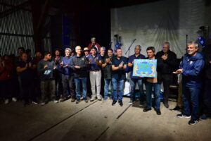 AMPLIO ACOMPAÑAMIENTO A LOS VETERANOS EN LA VIGILIA POR MALVINAS