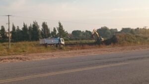 AU 41: PROVINCIA SE REUNIÓ CON VECINOS Y AVANZA LA OBRA SIN EL INTENDENTE DE ARECO