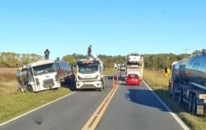 GRANDES DEMORAS EN RUTA 5 POR DESPISTE DE UN CAMIÓN