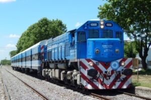 FF.CC SARMIENTO: JOVEN DE 15 AÑOS ARROLLADO POR TREN CUANDO IBA A LA ESCUELA