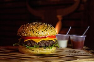 MUY BUENA REPERCUSIÓN CON LAS NOCHES DE LAS HAMBURGUESERÍAS