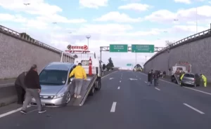MÚLTIPLE CHOQUE EN GENERAL PAZ: UNA MUJER EMBARAZADA HERIDA