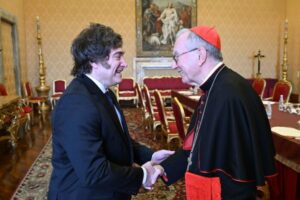 EL PAPA LEÓN XIV LE CONFIRMÓ A MILEI QUE VISITARÁ LA ARGENTINA