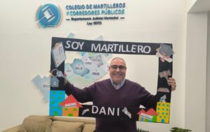 VIVE EN MERCEDES Y TIENE 64 AÑOS: LOGRÓ LA META DE RECIBIRSE DE MARTILLERO