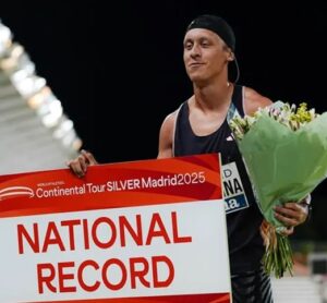 ELIAN LARREGINA ROMPIÓ MARCA Y LE GANÓ EN MADRID A RECORDMAN DE 400 METROS