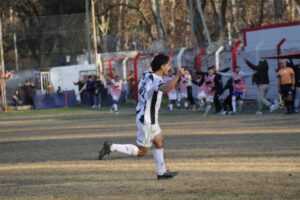 CLUB MERCEDES VOLVIÓ A GANAR Y SE ILUSIONA