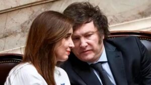 VILLARRUEL DURA CON MILEI: «QUE AHORRE EN VIAJES Y CON LA SIDE»