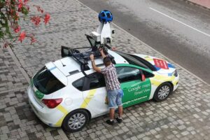 BRAGADENSE APARECIÓ DESNUDO EN STREET VIEW Y GOOGLE DEBE INDEMNIZARLO