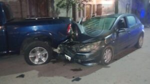 DÍA DEL AMIGO: CHOCÓ CAMIONETA ESTACIONADA Y DIO POSITIVO DE ALCOHOLEMIA